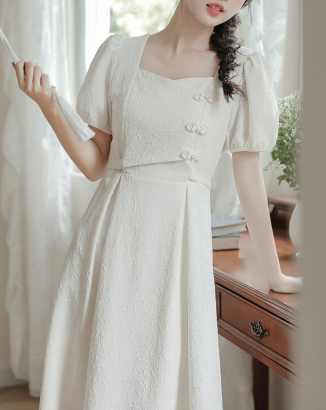 China dress with black fan_A0301