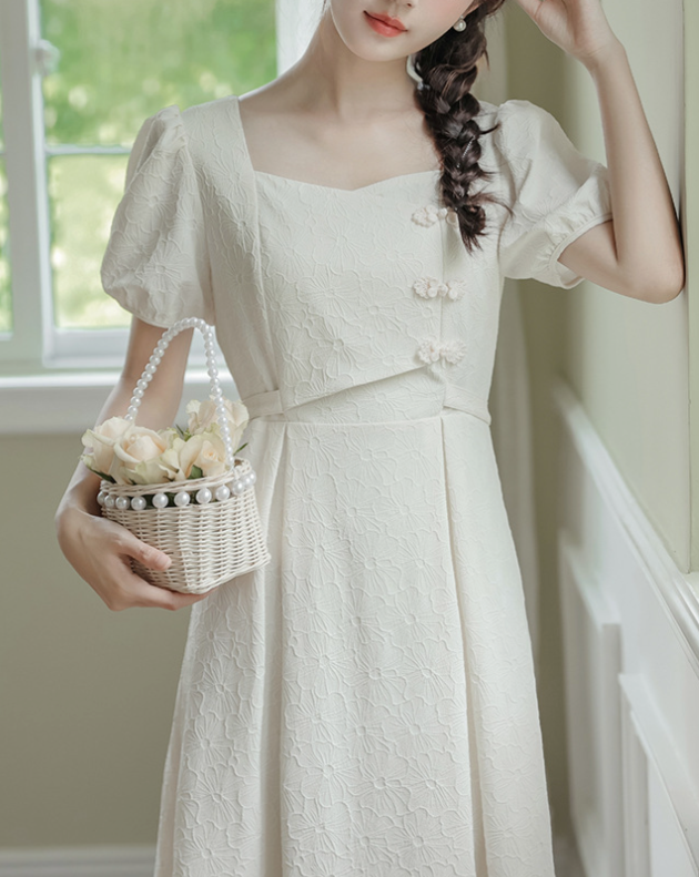 China dress with black fan_A0301