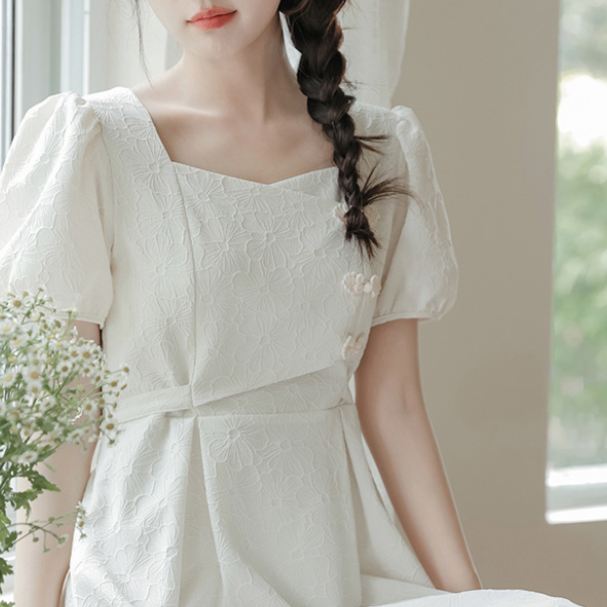 China dress with black fan_A0301