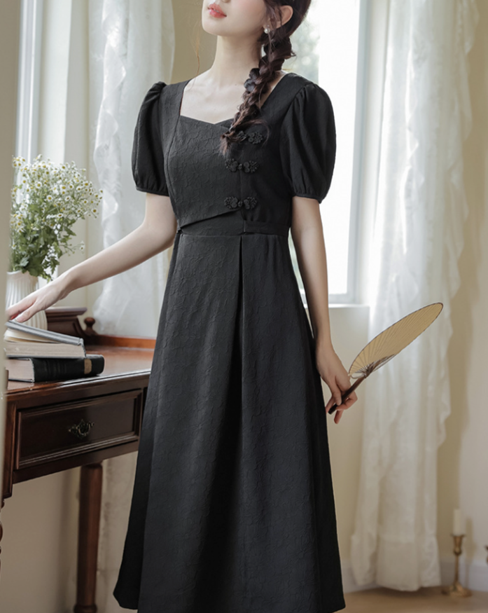 China dress with black fan_A0301