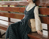 British lady's classical dress_A0198